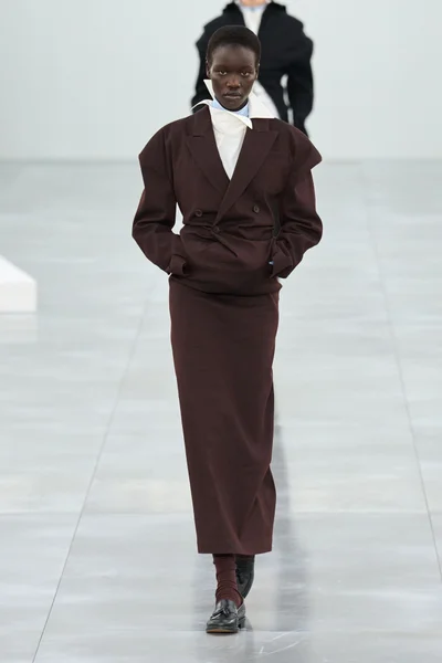 Look 12